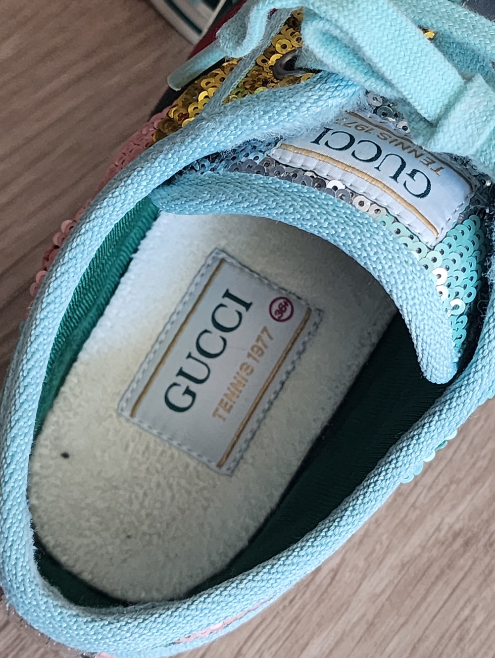 Authentic Gucci Sequined Low-Top Sneakers Shoes - Picture 11 of 13